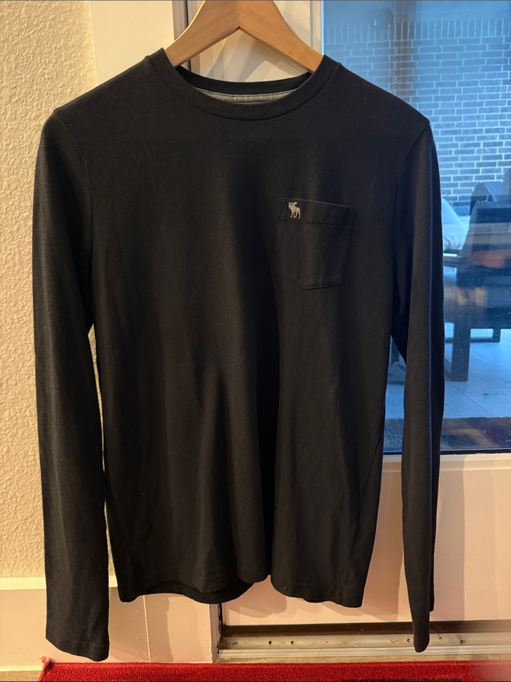 Boys Abercrombie & Fitch black long sleeve shirt size 15/ 16